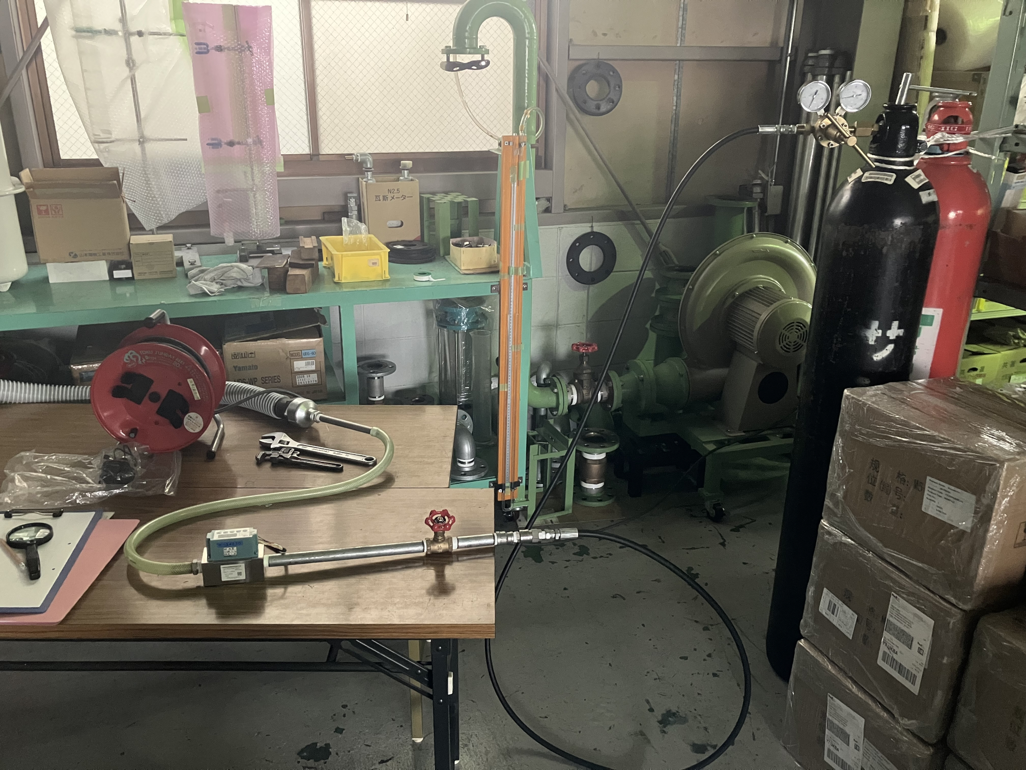 ガスボンベを用いた流量計校正設備
